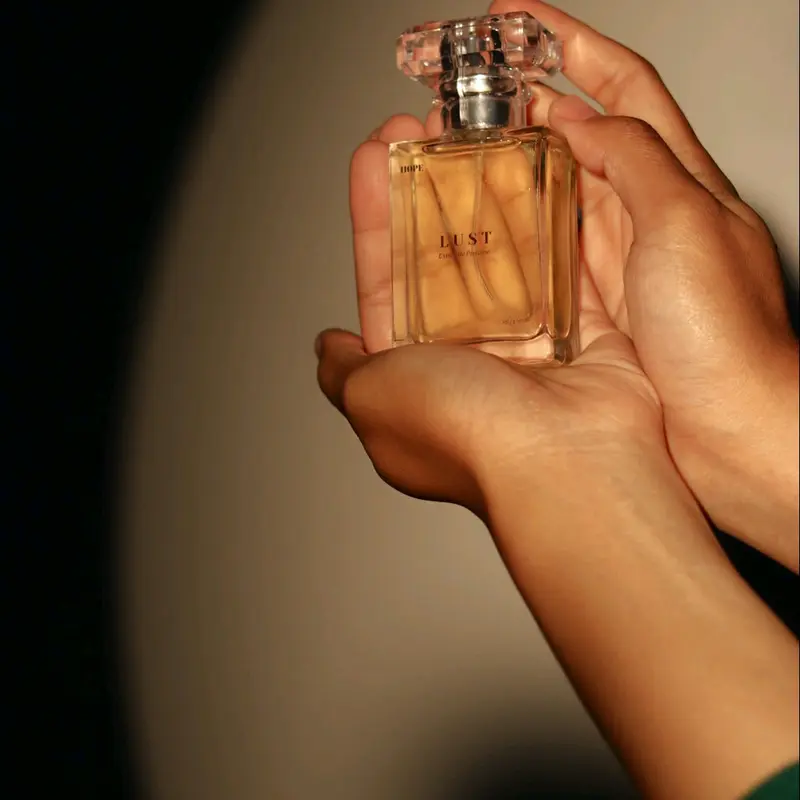 Parfum Lust Uniseks Perempuan dengan Wangi Tahan Lama 1