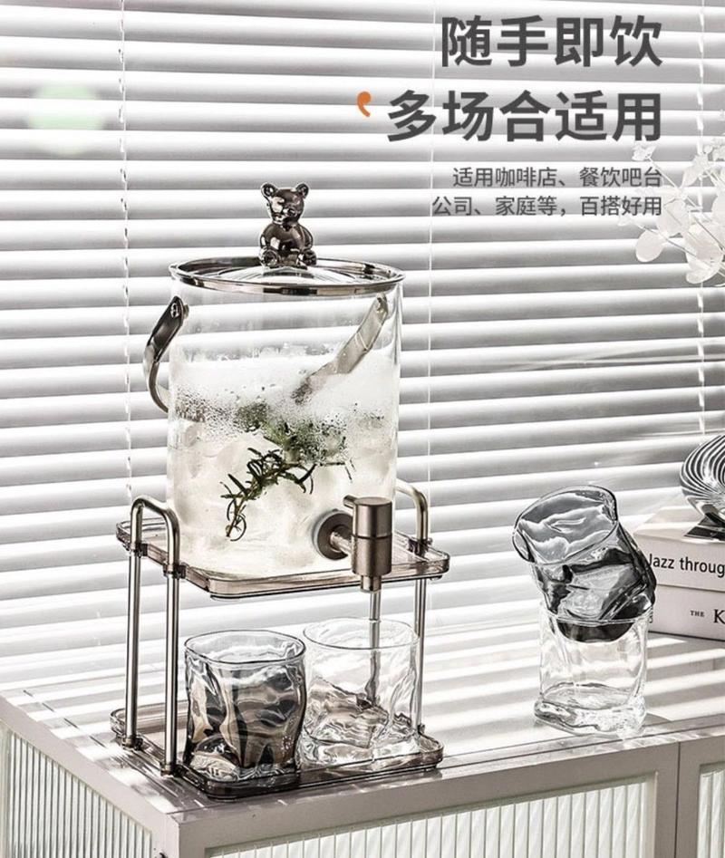 Product Introduction of Chai nước lạnh sang trọng giá cả phải chăng với vòi Bộ bình nước thủy tinh gia dụng dung tích lớn Bình nước lạnh trái cây Trà Cola Barrel đồ uống 18