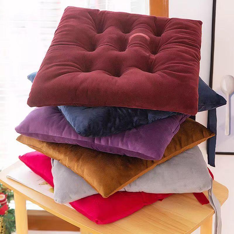 Product Introduction of Thickened butt cushion, special chair cushion for bedroom, detachable and washable simple design, suitable for office chairs, comfortable hip cushion, enhance sitting experience 10
