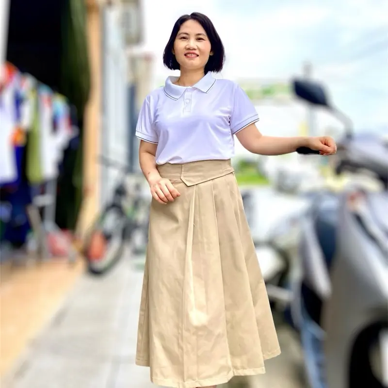 Áo trắng họp lớp cổ trắng lé đen
