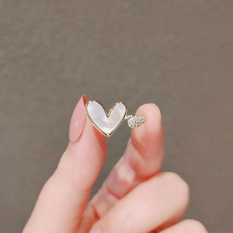 Product Introduction of 2024 New Japanese and Korean Ins Love Ring Female Tide, Niche Design Fashionable Light Luxury Individual Cold Wind Open Index Finger Ring 9