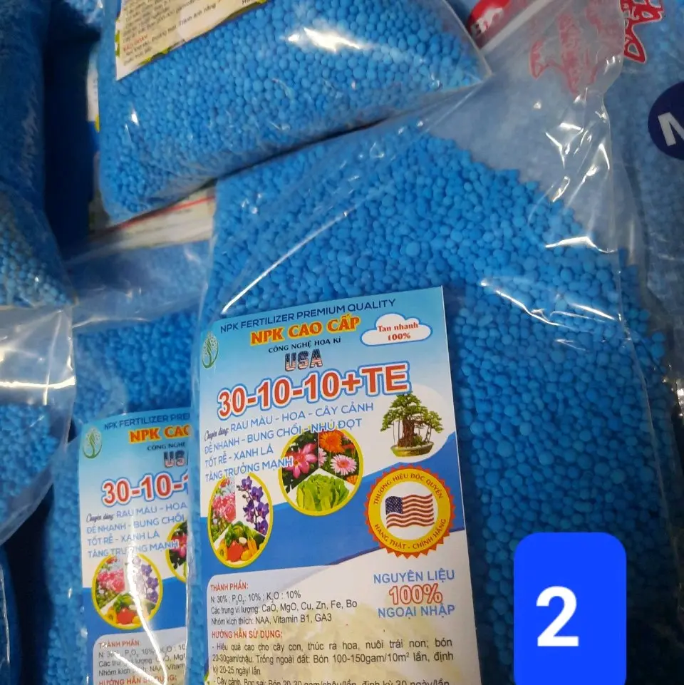 1 kí..phân bón 30 10 10 giúp cây xanh mập thân bung chồi non tái tạo bộ rễ