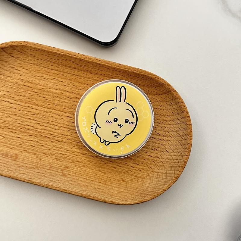 Product Introduction of Japanese Cartoon Chiikawa Magnetic Suction Bracket Cute Giikawa Lazy Bracket opposite Sex Epoxy Airbag Bracket 14