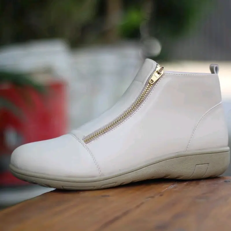 Sepatu Boots Wanita Gladies Original Boot Cewek Jalan Trendy Round Toe 3