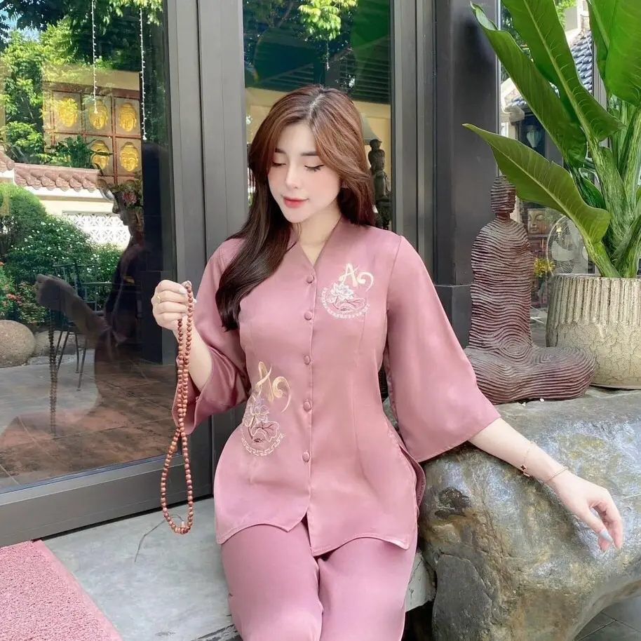 Tháp phục chữ Tâm 45-55kg Nữ Women Đen