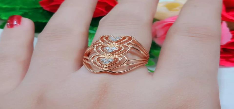 PERHIASAN WANITA CINCIN TITANIUM MOTIF LOVE PERMATA 3 SUSUN TERBARU ANTI LUNTUR/KARAT