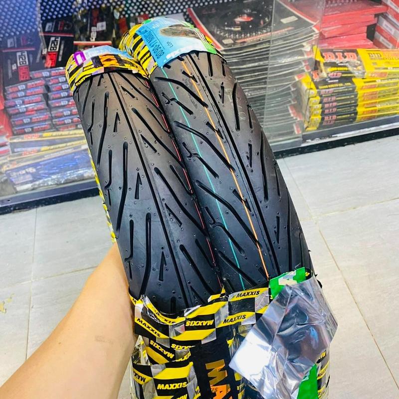 Vỏ Maxxis gai 6002 size 70/90-17 và 80/90-17 loại vỏ không ruột