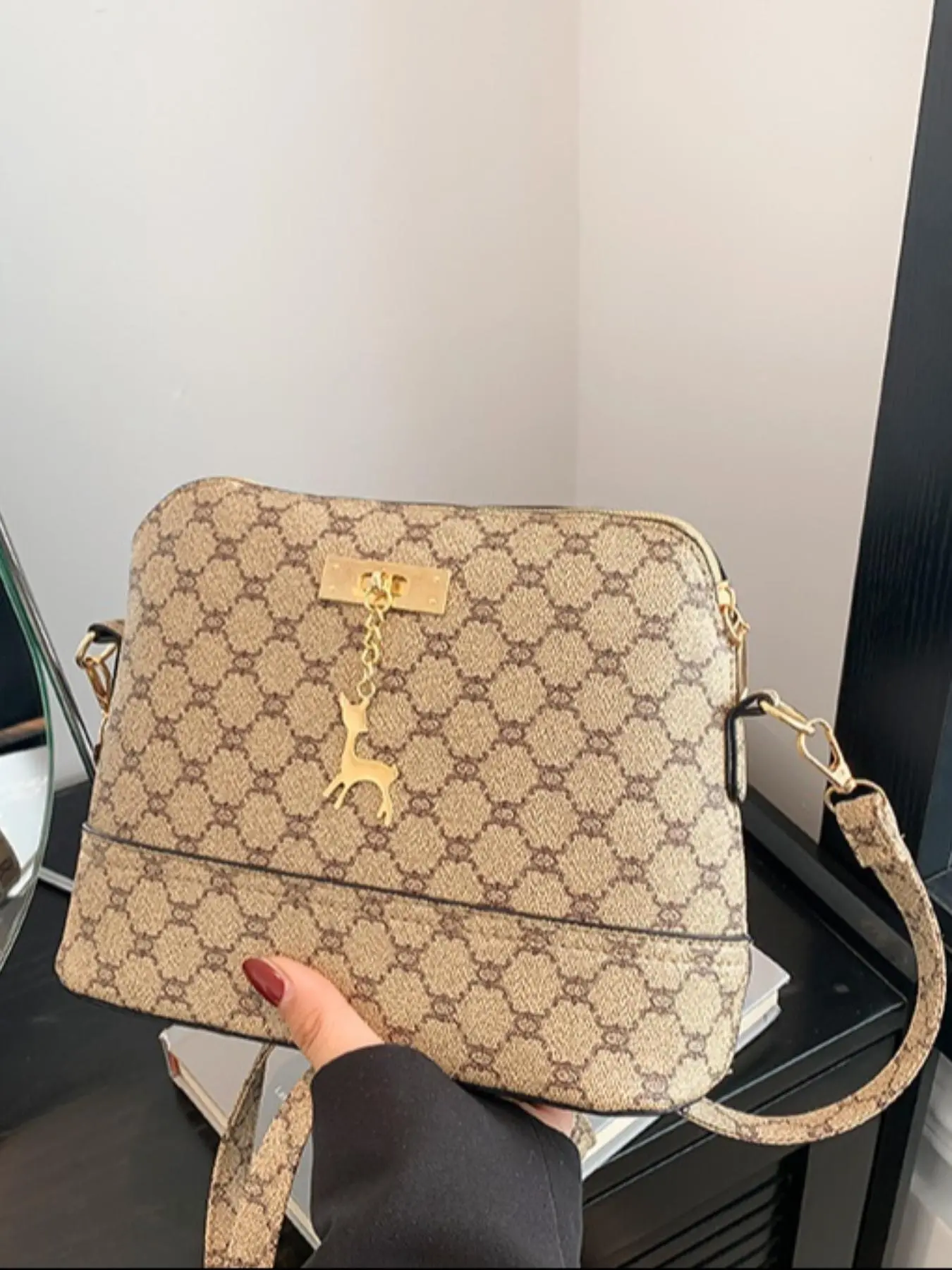 Women's Fashionable All Over Print Pattern Crossbody Bag, with Deer Charm Decor, Casual Versatile Shoulder Bag for Daily Used, Trendy High-quality Daily Commuting Bag