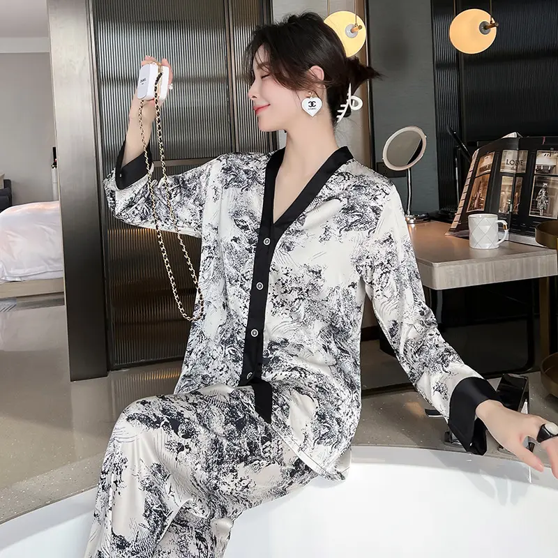 New Pajamas Women's Anti-Silk Suit Home Wear Spring and Summer Ins Style Suit V-neck
