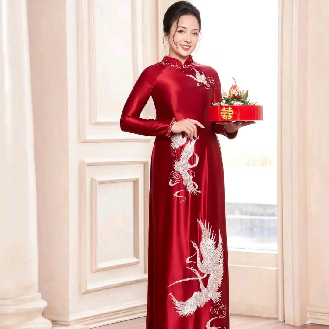 Áo dài mẹ  lụa Vantino thêu cao cấp