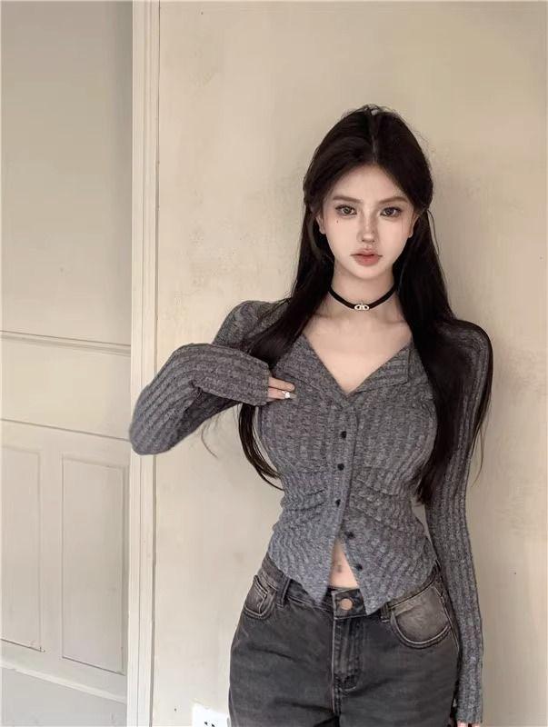Product Introduction of Áo Cardigan Thiết Kế Độc Đáo Cao Cấp, Ngọt Ngào Và Ngầu, Áo Len Dài Tay, Dành Cho Nữ, Thích Hợp Cho Mùa Thu, Áo Sơ Mi Thêu, Bán Chạy, Phong Cách Cô Gái Nóng Bỏng 9