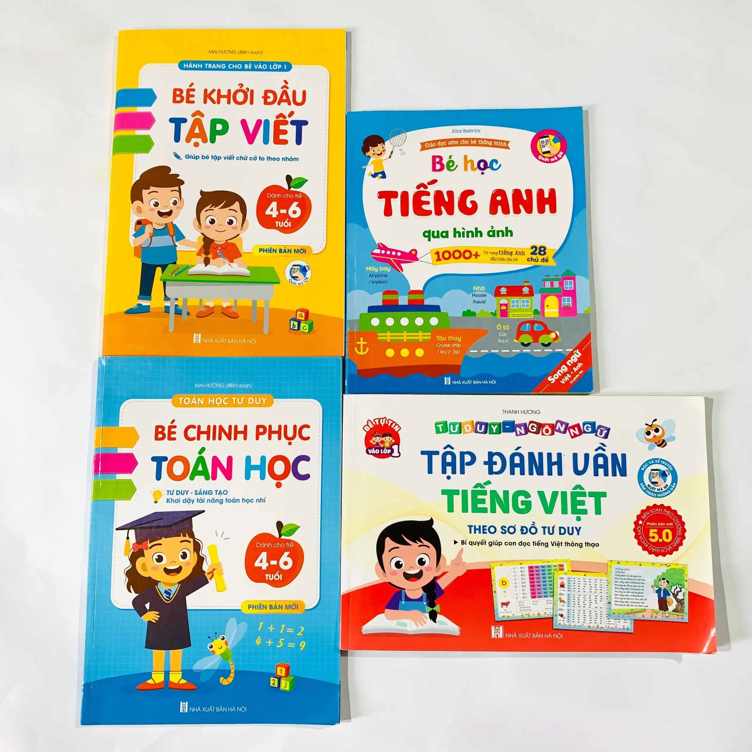Combo 4 cuốn Bộ sách cho bé tự tin vào lớp 1 gồm Toán học, Tập viết, Tập đánh vần tiếng việt, Bé học tiếng anh qua hình ảnh