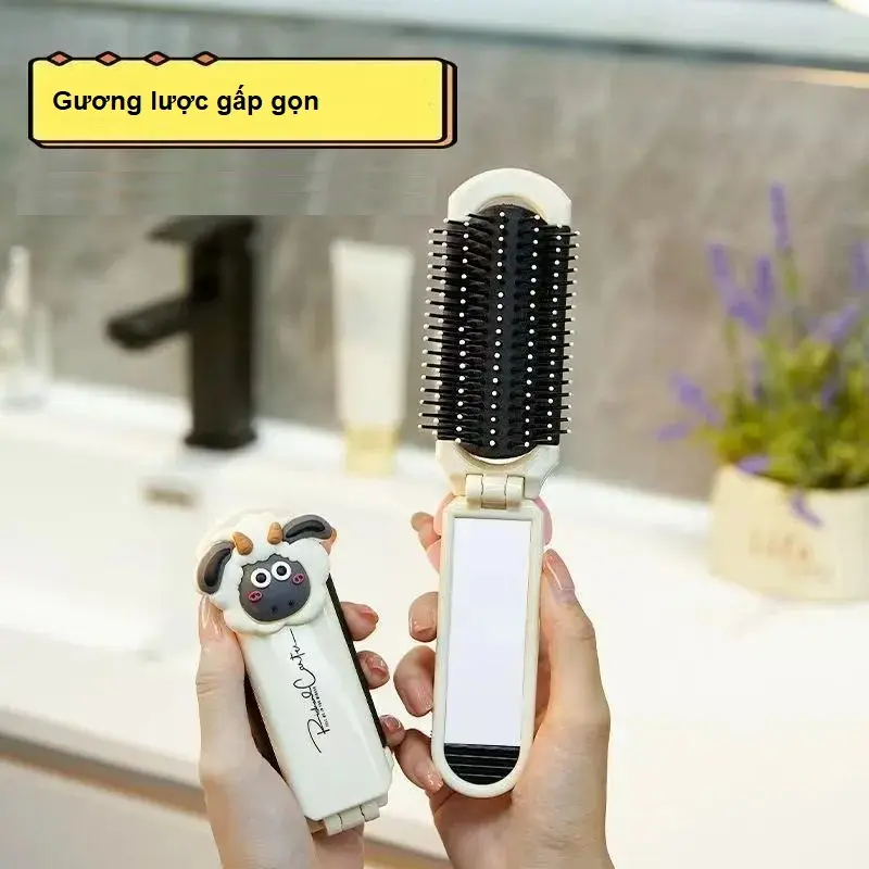 Gương lược gấp gọn đính charm cừu con đeo nơ dễ thương BAG U GLCAFE34 1