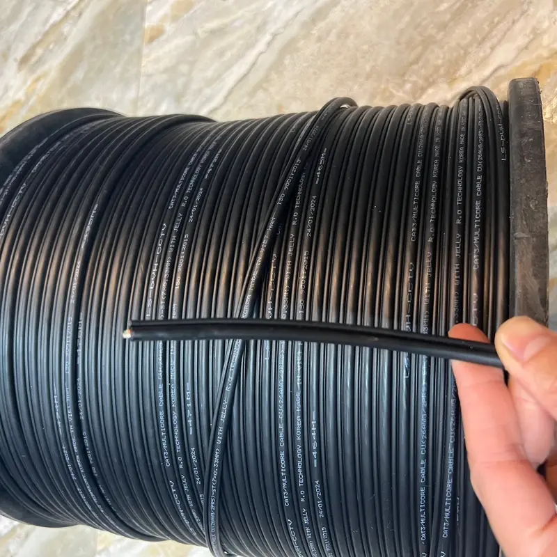 Dây mạng ngoài trời 4 sợi bấm sẵn 2 đầu có dây thép chịu lực dài 5m, 10m, 20m, 30m,40m, 50m, 60m,70m,80m,90m,100m 2