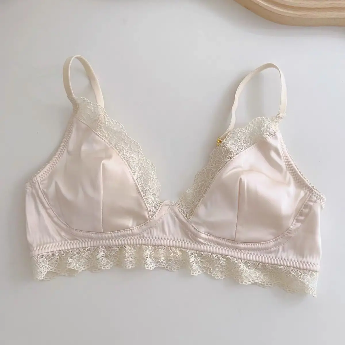 Áo Ngực Mỏng, Chất Liệu Satin Ren Pháp, Dành Cho Nữ, Mong Muốn Thuần Khiết Thiết Kế Cúp Tam Giác Có Dây, Bộ Sưu Tập Ngực Bên, Vẻ Đẹp Lưng, Phong Cách HK