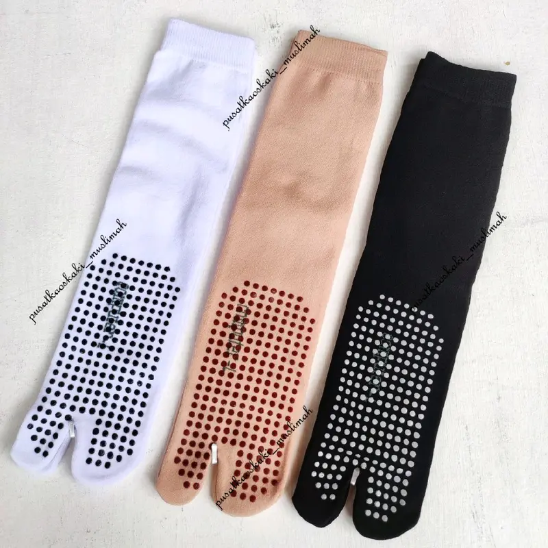 Kaos Kaki Anti Slip Ukuran L Panjang Sebetis Wanita Bahan Nilon Spandex Lembut Muslim 1