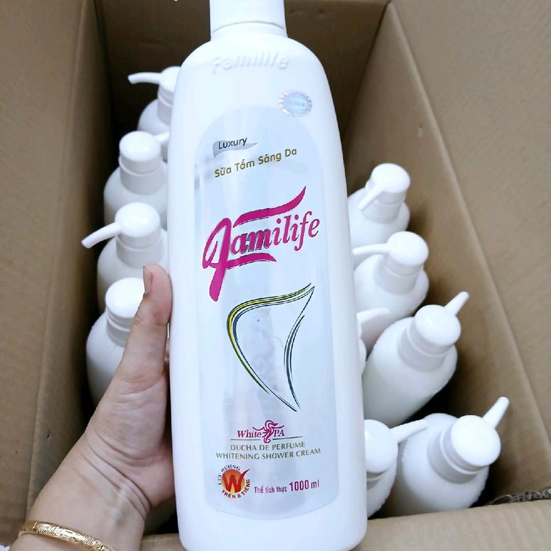 { Tặng Bông Tắm } Sữa Tắm Cá Ngựa Familife 1000ml - Sáng Da Giữ Hương Thơm 8 Tiếng