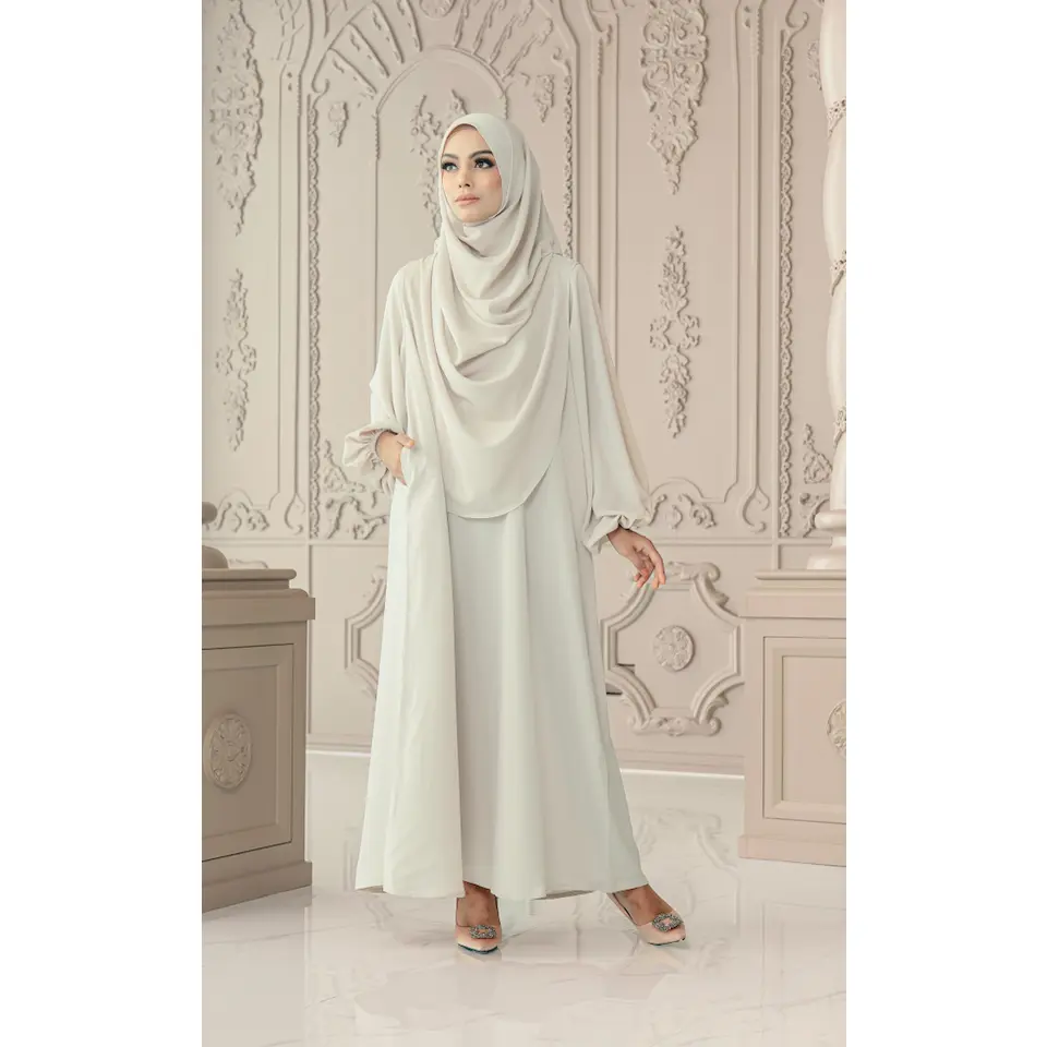 Warda Khimar Umrah Set in Cream
