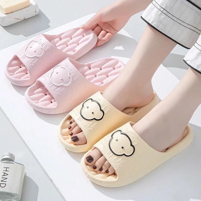 ￼Dép nữ bánh mì, dép đi trong nhà cute giá rẻ quai ngang họa tiết bear, dog đế chống trơn