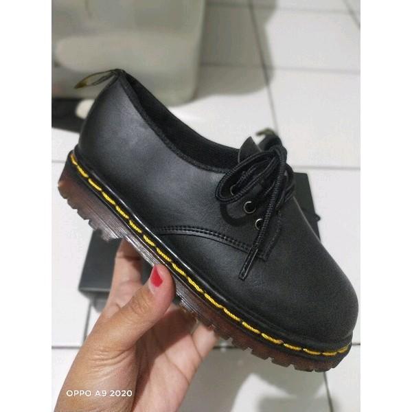 Sepatu docmart kids Black 3 hole 0