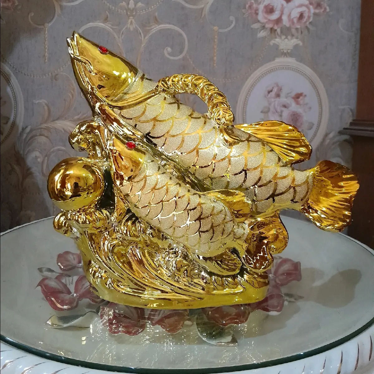 Pajangan Keramik Ikan Arwana/Pajangan Lemari Kaca/Dekorasi Rumah Modern