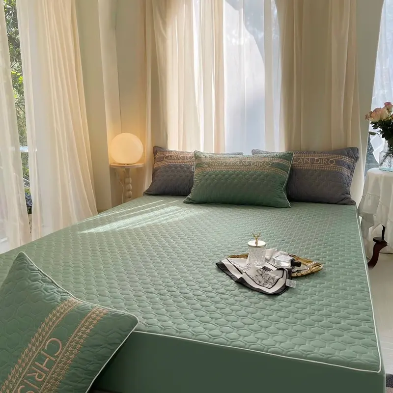 Ga gối trần bông thêu thời thượng đẳng cấp. Sét 3 món gồm: 2 vỏ gối đầu, 1 ga chun trần bọc đệm 2
