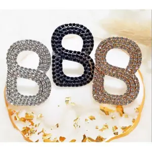 Bros dada trendy / aksesoris baju wanita bros kerudung mewah logo B Plastik Clips