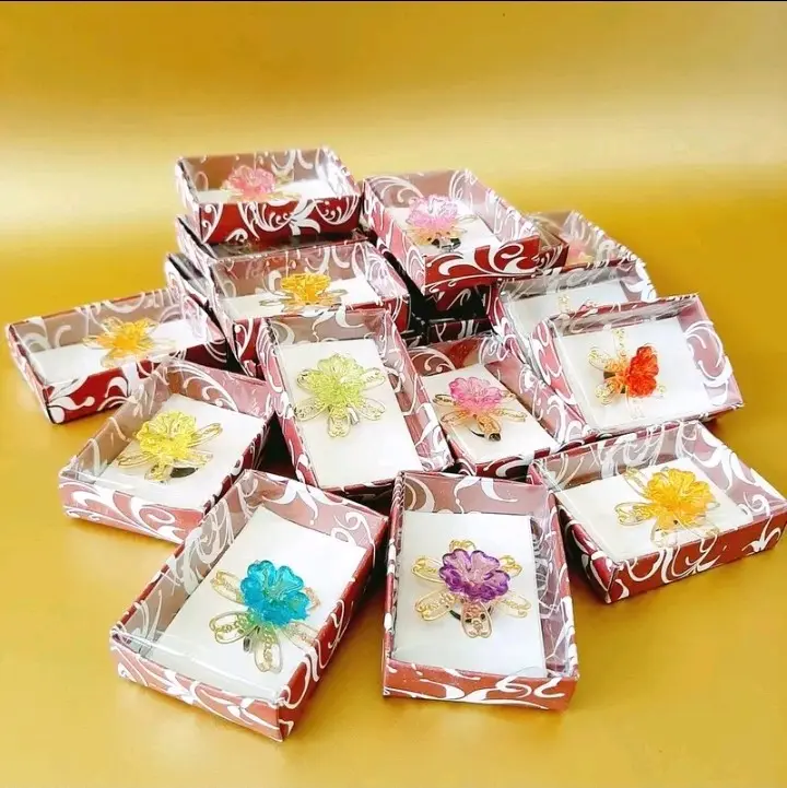 ( ISI 100pcs )  Souvenir Bros Bunga Warna Warni Kemas Box Free Kartu Ucapan Terimakasih