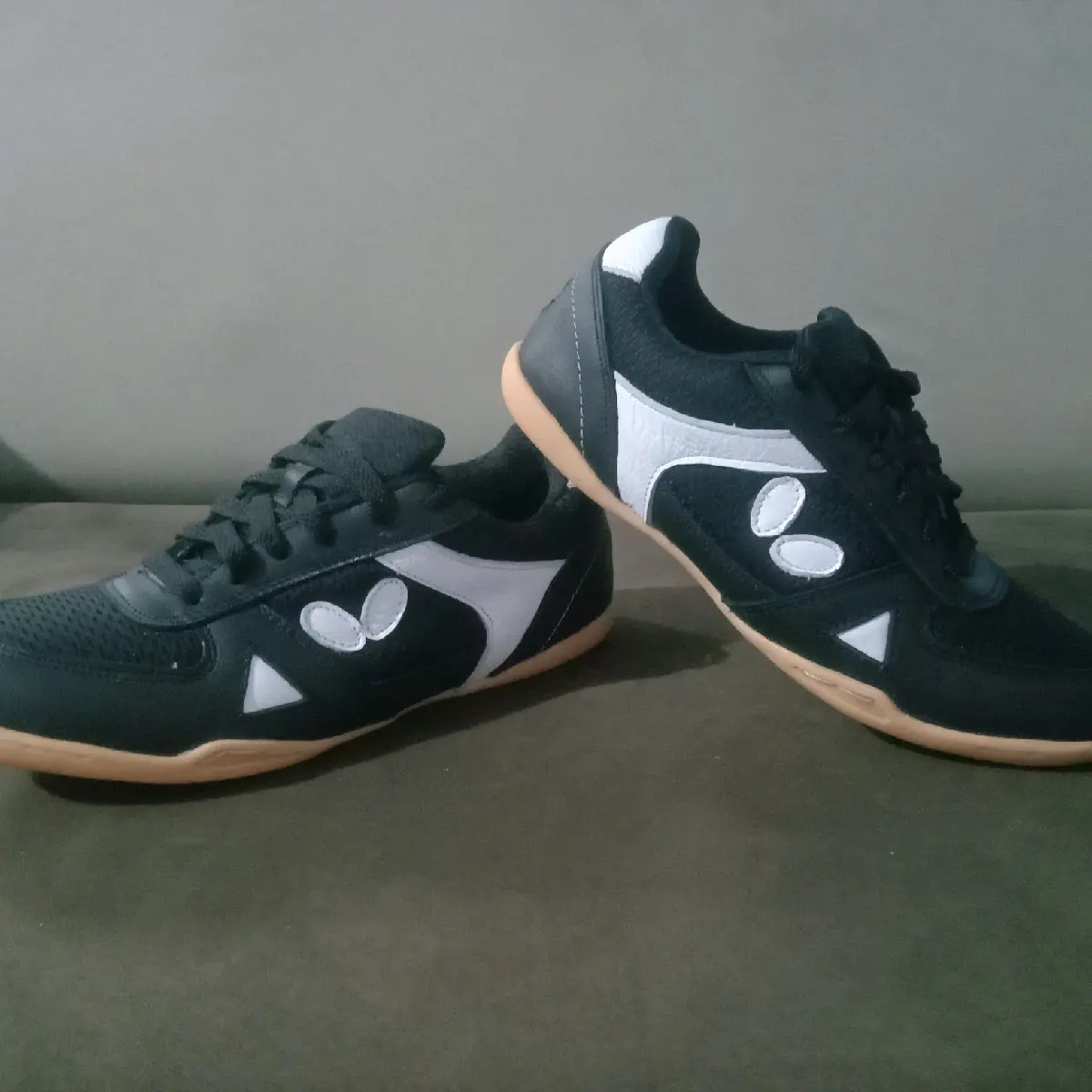sepatu tenis meja buterfly terbaik terbaru dan terlengkap kulit asli