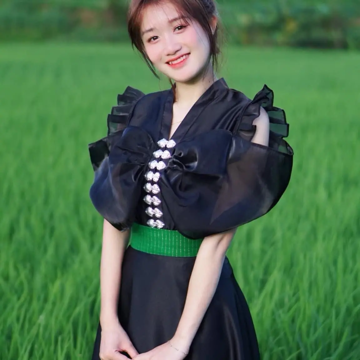 Áo cóm cổ V tay ngắn nơ phối trước ngực cho nữ - Women Top