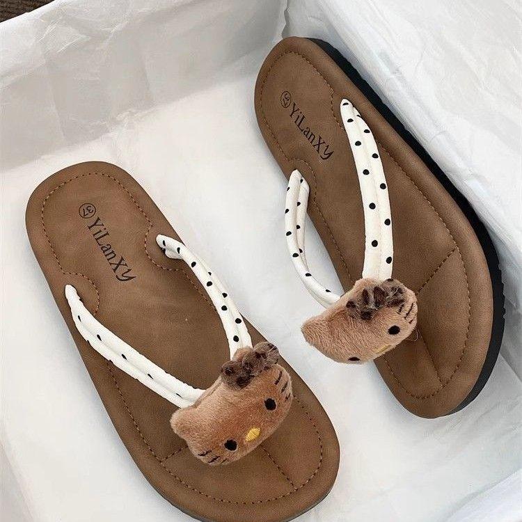 Product Introduction of Dép Xỏ Ngón Hello Kitty, Siêu Mềm, Chống Mài Mòn, Đế Bằng, Ngọt Ngào Và Cổ Điển, Dễ Phối Đồ, Họa Tiết Chấm Bi, Có Sẵn Năm 2025 6