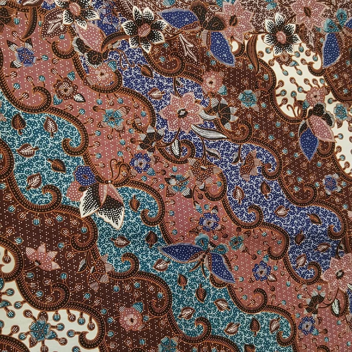 Batik katun halus ( harga per 0.5 m )