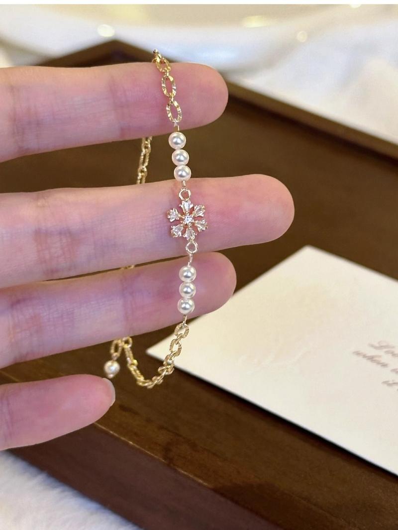 Product Introduction of Vòng Tay Ngọc Trai Zircon Bông Tuyết, Thiết Kế Tối Giản, Thích Hợp Cho Mùa Thu Và Mùa Đông, Độc Đáo, Cao Cấp, Tongqin, Nhẹ Nhàng Và Tinh Tế, Phong Cách Thanh Lịch, Dành Cho Nữ 7
