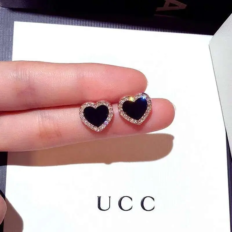Ladies heart-shaped earrings; rose gold summer ； black earrings; wedding  gift.