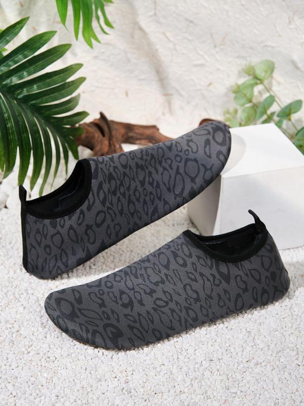 Men's Random All Over Print Slip On River Trekking Shoes, Sporty Comfortable Non-slip Quick Drying Shoes, 2024 Summer Water Shoes Aqua Shoes, Sports Shoes for Beach Outdoor Activities 2