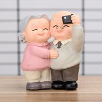 Gambar Vinnatsu Nenek Kakek Couple Bahan Resin Miniatur / Miniatur Kakek Nenek Figure Pasangan Dekorasi Rumah Dekorasi Rumah Hadiah Ulang Tahun Pernikahan/Kakek Couple Bahan Resin Miniatur Kakek - Kamera dari Vinnatsu official Kab. Tangerang 4 Tokopedia