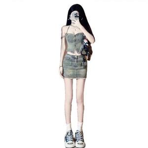 เสื้อท่อนบนผ้ายีนส์ สไตล์เรโทร สำหรับสาวฮอต เซ็กซี่และทันสมัย เหมาะสำหรับฤดูร้อน ชุดสองชิ้น 2024 มาใหม่ Lady Clothing Women ผู้หญิง