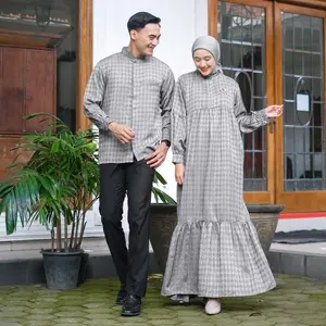 Vee Couple Gamis Dress Kemeja Lengan Panjang Baju Muslim Sarimbit Lebaran Kondangan Pasangan Cowok Cewek Material Jacquard Premium Bahan Ringan Tidak Terawang Koko Wanita Polos Ventedaily - Lightgrey