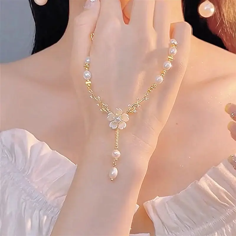 Vòng Cổ Hoa Ngọc Trai, Hàng Mới Về, Thời Trang Nữ, Phong Cách Pháp, Cổ Điển, Giá Cả Phải Chăng, Thiết Kế Đặc Biệt Sang Trọng, Mặt Dây Chuyền Cao Cấp 1