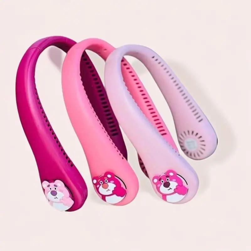 Quạt đeo cổ tích điện Gấu Dâu 3D - Quạt đeo cổ không cánh mini cho bé pin sạc 3 cấp độ gió êm ái không tiếng [ Tặng Kèm Cáp Sạc ] Usb quat cam quattich diencamtay