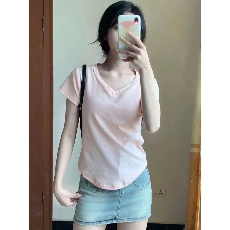 Áo Thun Cổ Chữ V Màu Hồng, ngắn Tay, Vai Thường, Dành Cho Nữ, Dáng Ôm, Áo Đường Cong Ngắn Tôn Dáng, Không Vón Cục, Thích Hợp Cho Mùa Hè 2025, Bộ Sưu Tập Yêu Thích [6118 ] 2