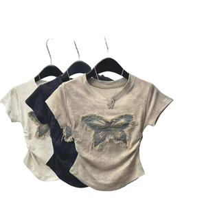 เสื้อยืด แขนสั้น จีบ คอวี ผู้หญิง ฤดูร้อน ผีเสื้อ เย็บปะติดปะต่อกัน ท็อป สาวฮอต อเมริกัน อเนกประสงค์ ไหล่ เสื้อเชิ้ต แขนสั้น แฟชั่น Clothing Lady Women Tshirt afflictionshirtwomen