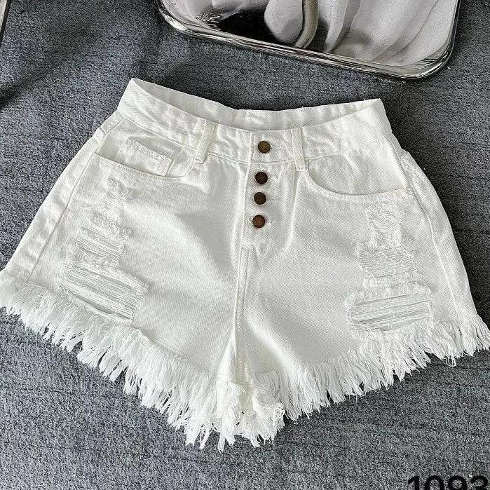 {Quần TẾT 2026} Quần short kaki KHÓA NÚT phối rách xướt 2 bên và tua rua lai của Nữ  Quần short rách nữ đính hàng nút 2 màu trắng đen nữ 