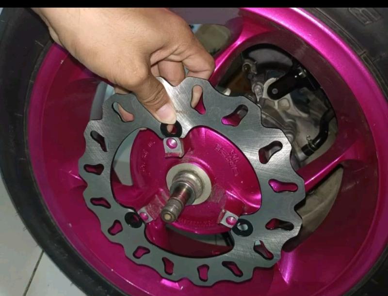 Product Introduction of N MAX AEROX OLD NEW PIRINGAN REM CAKRAM DISC BRAKE DPN BLKG ORIGINAL SCARLET N MAX OLD NEW AEROX LEXI UKURAN STANDAR VARIASI Motorcycle 4