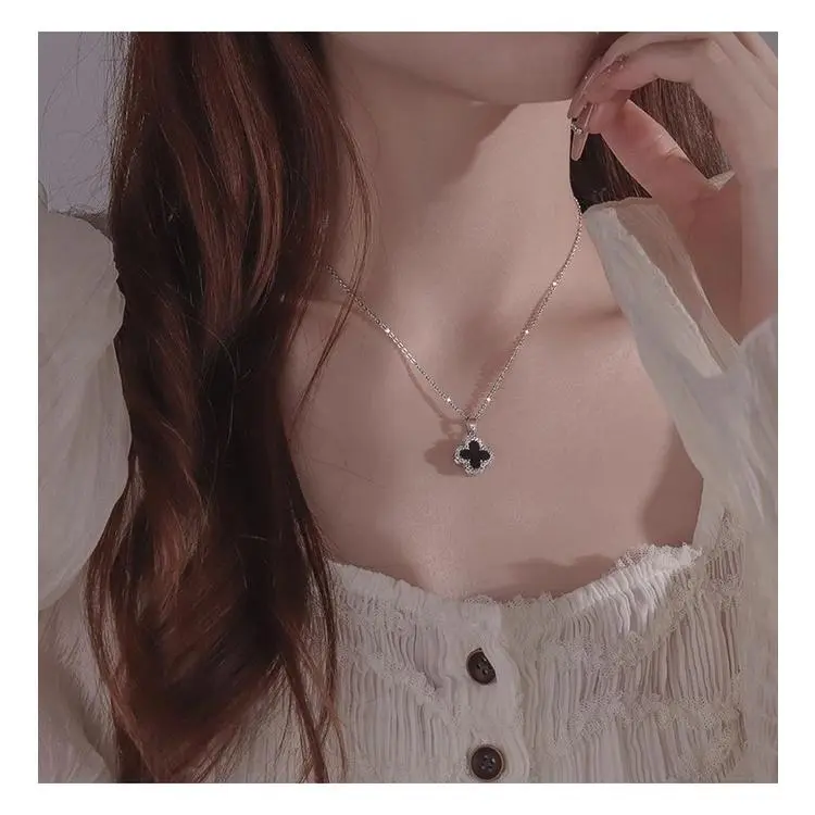 Vòng Cổ Cỏ Ba Lá Đen, Sang Trọng, Dành Cho Nữ Women Chain Trang Sức Jewelry 3