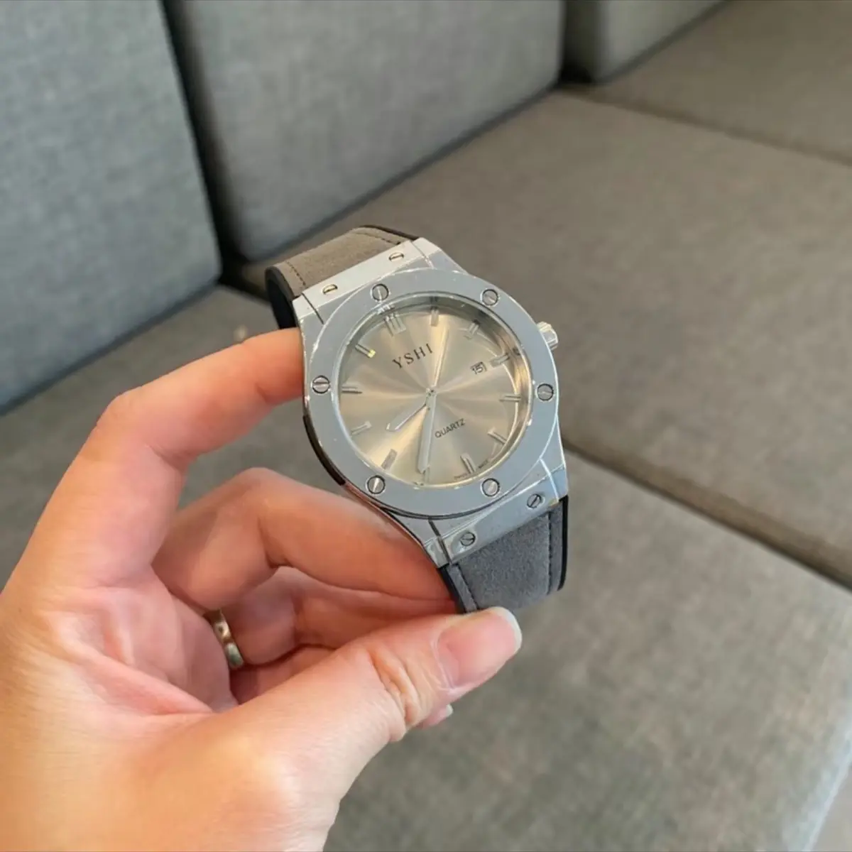 Đồng Hồ Nam Nữ HUB201 Viền Trơn Sang Trọng, Dây Silicon, Khoá Thông Minh Dấu Dây Cao Cấp Watch Đeo Tay