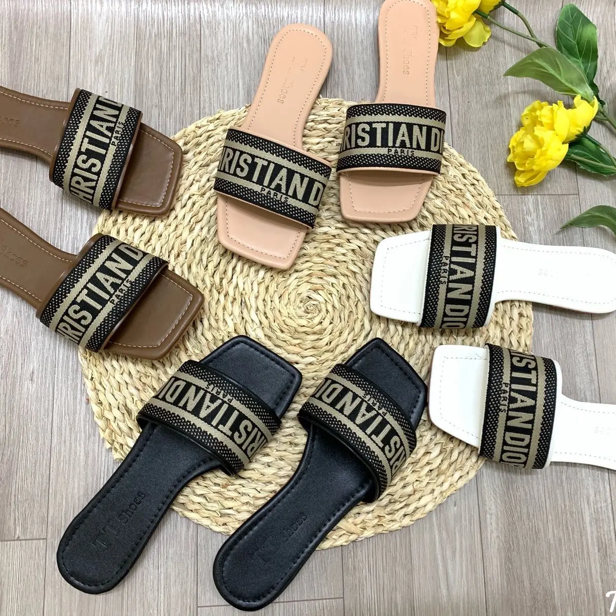 Dép xẹp bản chữ da mờ mũi vuông xinh xắn trẻ trung TT Shoes hoang083