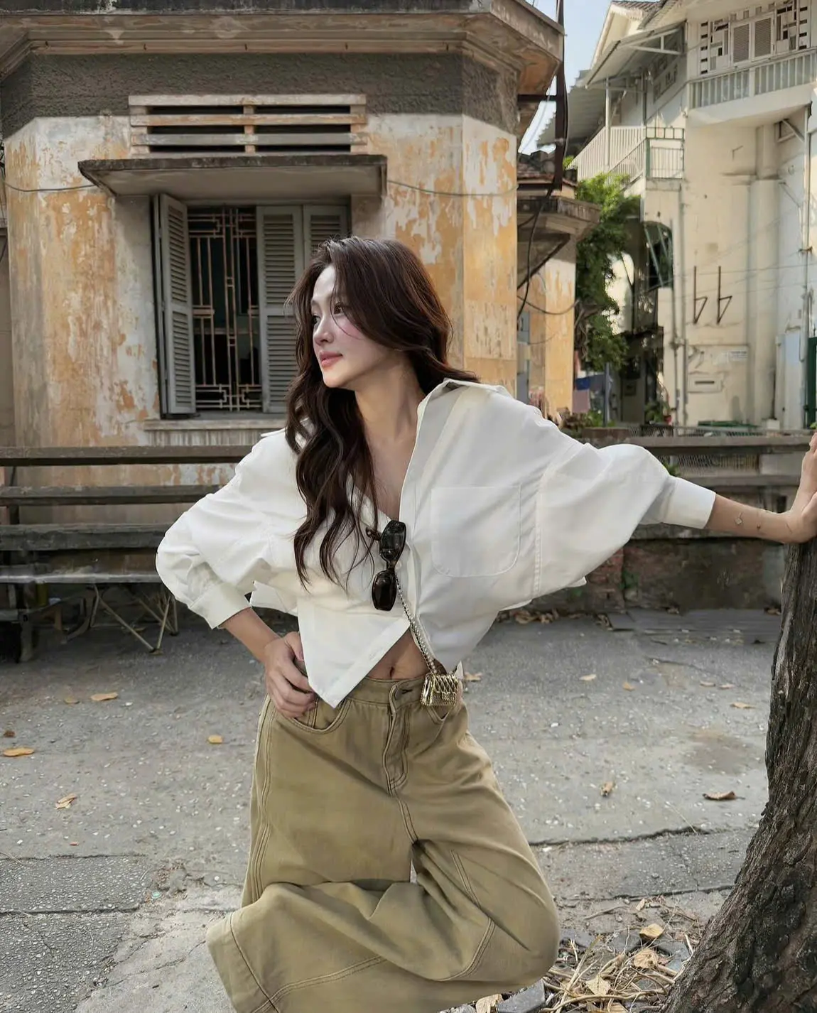 Áo Sơ Mi Croptop Dáng Rộng, Áo Somi Kiểu Dây Buộc Lưng Tay Rộng Chất Vải Thô Nến Miho House | BigBuy360 - bigbuy360.vn Áo Sơ Mi Croptop Dáng Rộng, Áo Somi Kiểu Dây Buộc Lưng Tay Rộng Chất Vải Thô Nến Miho House | BigBuy360 - bigbuy360.vn