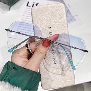 แว่นตาไม่มีกรอบ ค่อยๆ เปลี่ยนสีเป็นสีฟ้า ป้องกันแสง เหมาะสำหรับผู้หญิง มีองศา แฟชั่นสำเร็จรูป เหมาะสำหรับสายตาสั้น กรอบใหญ่ เหมาะสำหรับนักเรียน