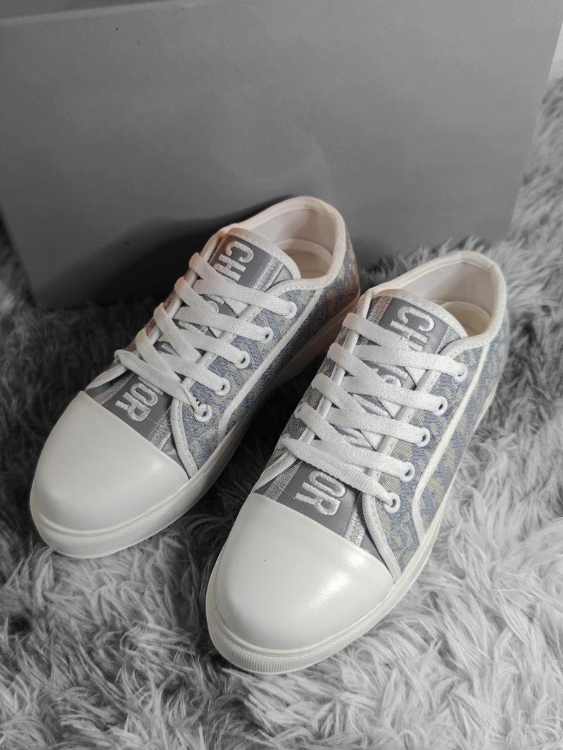 Product Introduction of Giày Sneaker Nam Nữ Sport Xám Trắng, Đế Bằng, Hàng Thật 100%, Giá Siêu Cạnh Tranh - Shoes - Tết 20